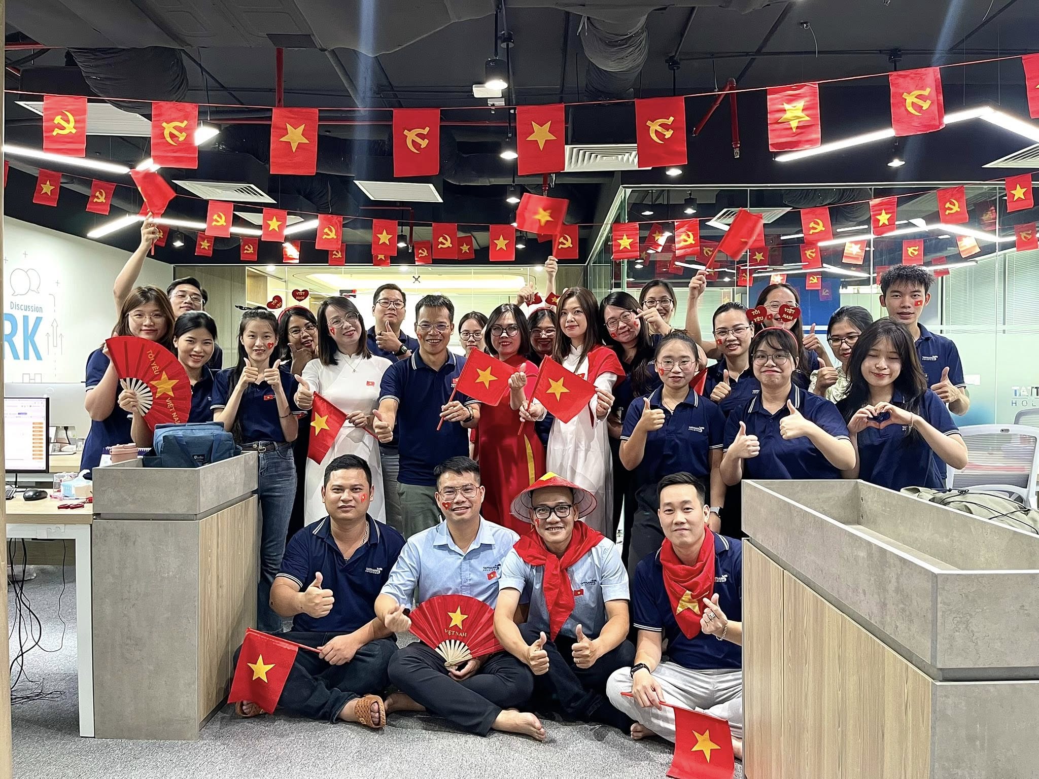 TẤT THÀNH HOLDINGS CHÀO MỪNG 80 NĂM QUỐC KHÁNH NƯỚC VIỆT NAM (02/09/1945 – 02/09/2025)